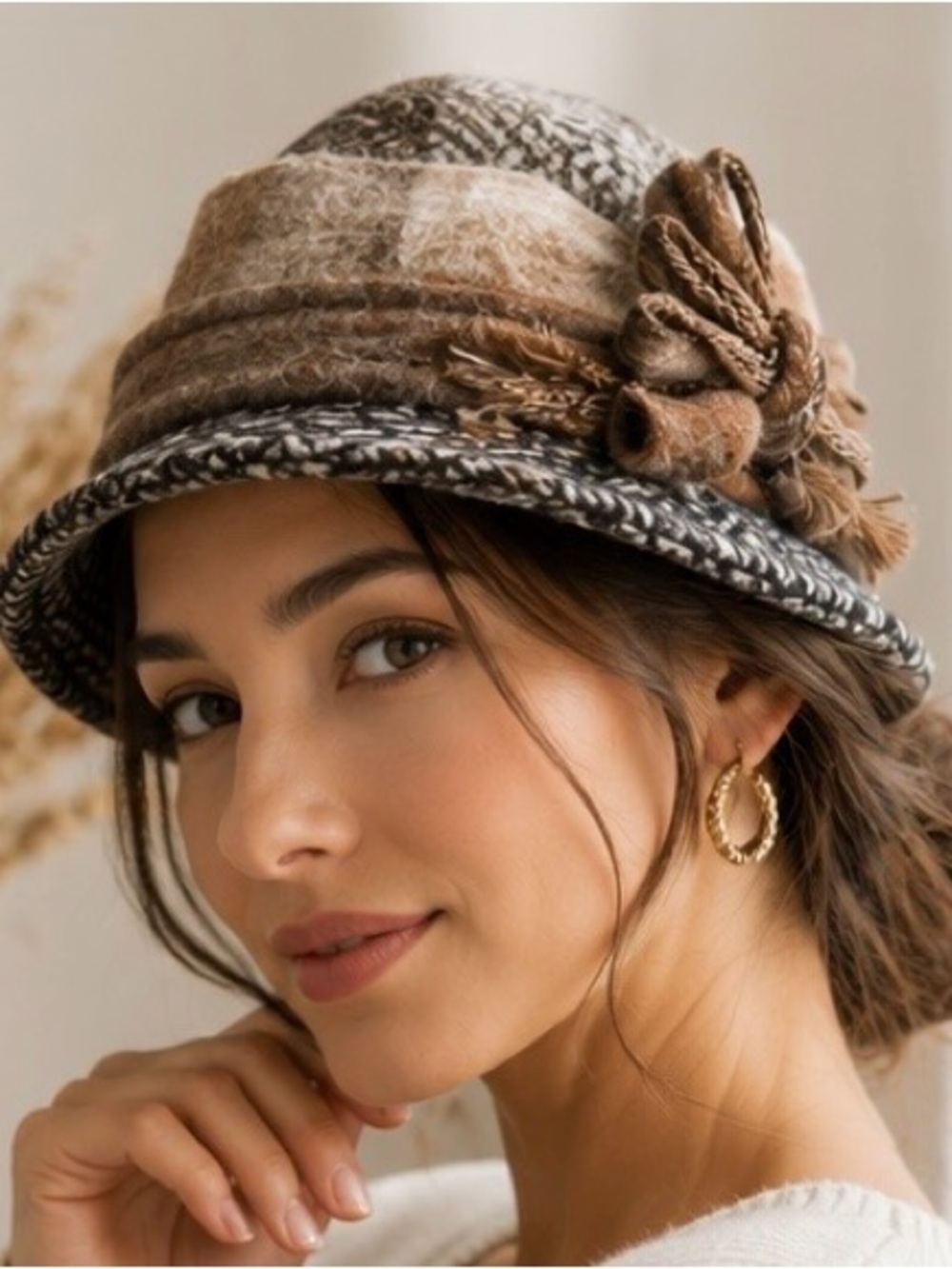 Italian-Made Wool Blend Winter Hat - Picture 4 of 7